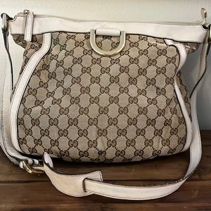 GUCCI Gg Canvas Beige Shoulder Bag